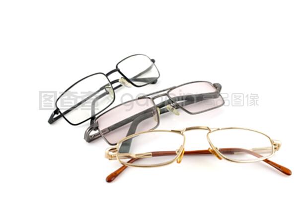 三個光學眼鏡